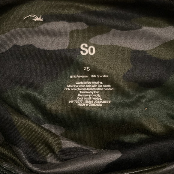 Juniors Camo Green Leggings - Picture 2 of 2